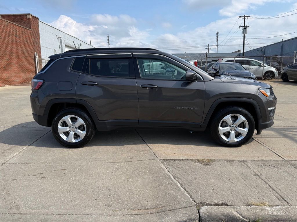 2018 Jeep Compass Latitude - Image 5