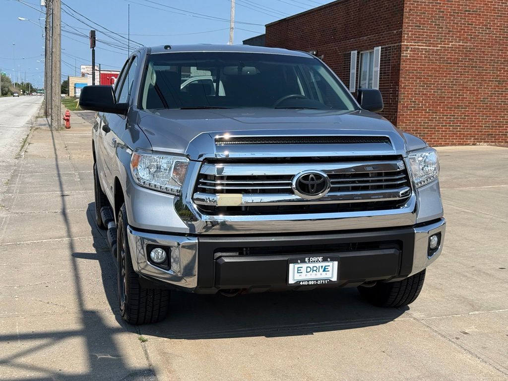 Photo 3 of 2016 Toyota Tundra SR5