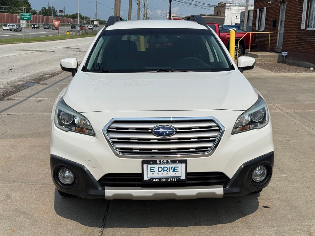 Photo 2 of 2015 Subaru Outback 2.5i Limited