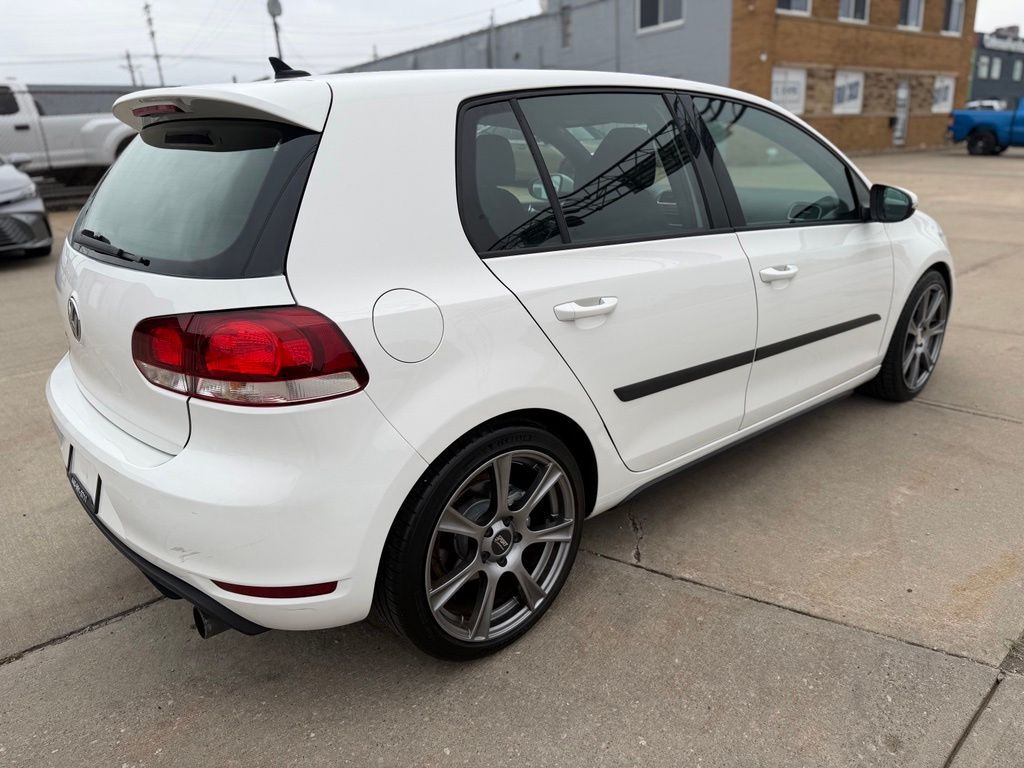 Photo 4 of 2013 Volkswagen GTI Base PZEV