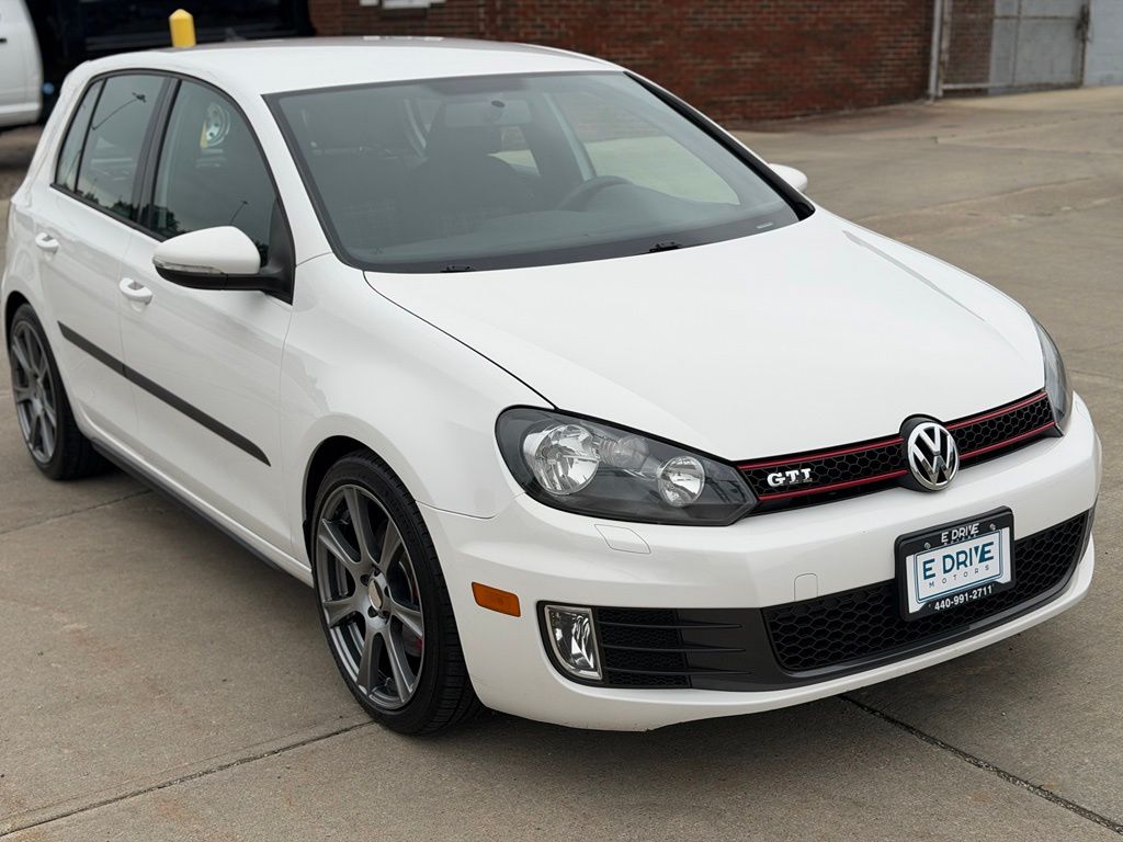 Photo 3 of 2013 Volkswagen GTI Base PZEV