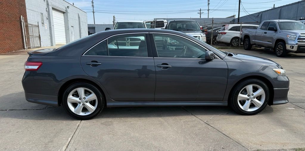 Photo 4 of 2011 Toyota Camry SE