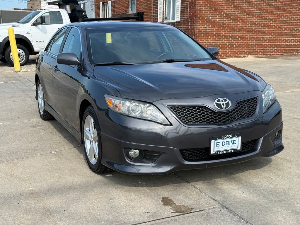 Photo 2 of 2011 Toyota Camry SE