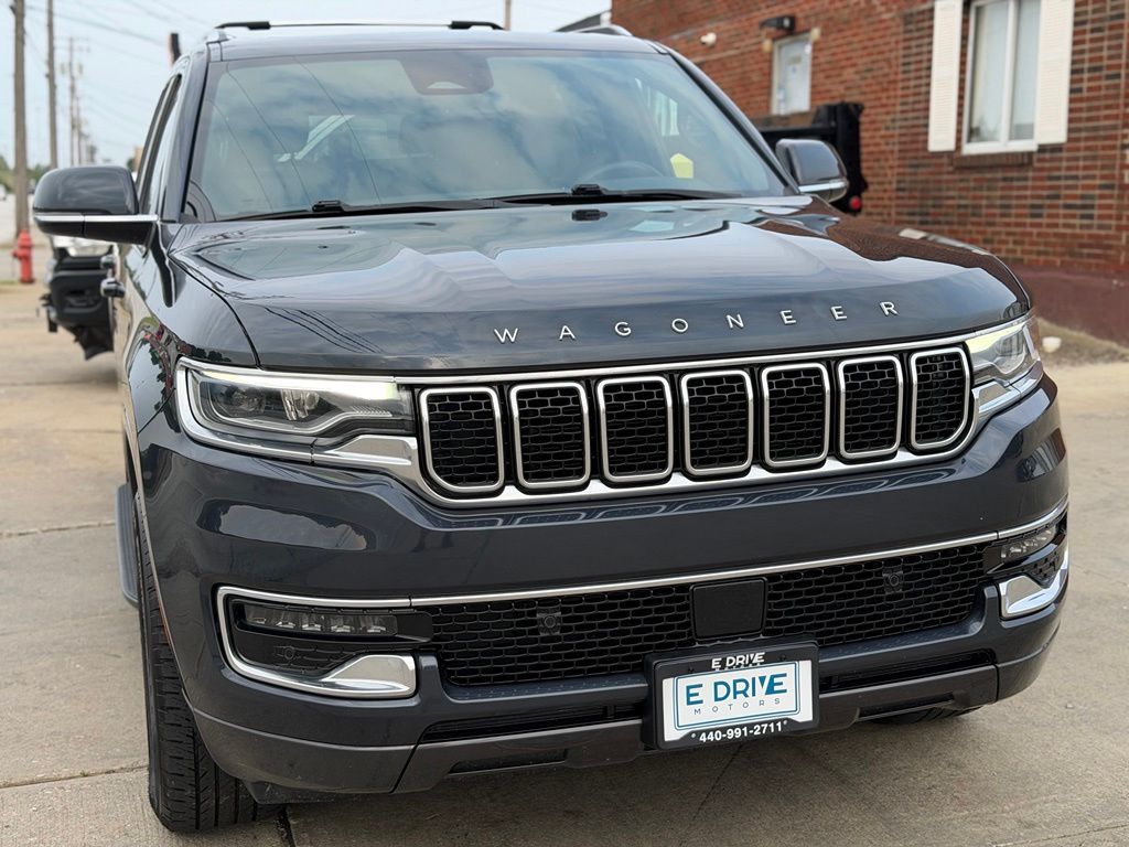 Photo 3 of 2022 Jeep Wagoneer Series I