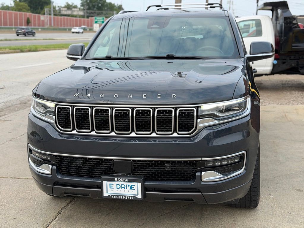 Photo 2 of 2022 Jeep Wagoneer Series I