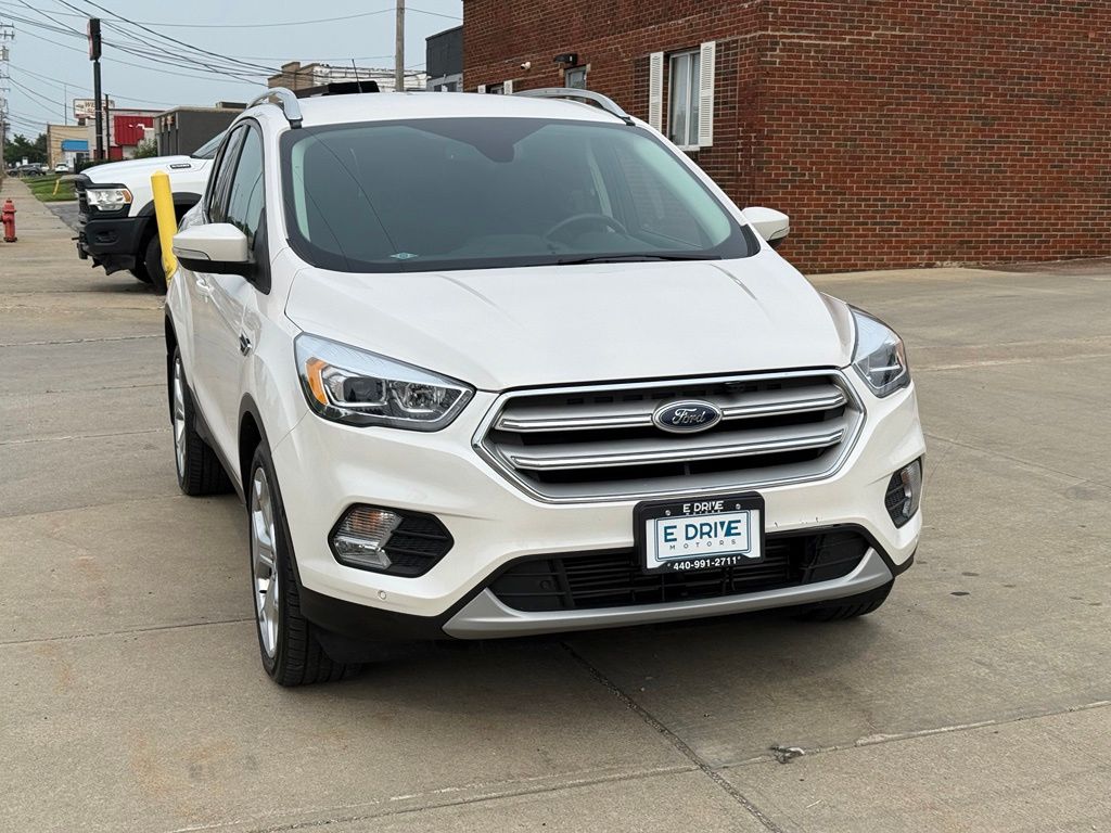 Photo 3 of 2019 Ford Escape Titanium