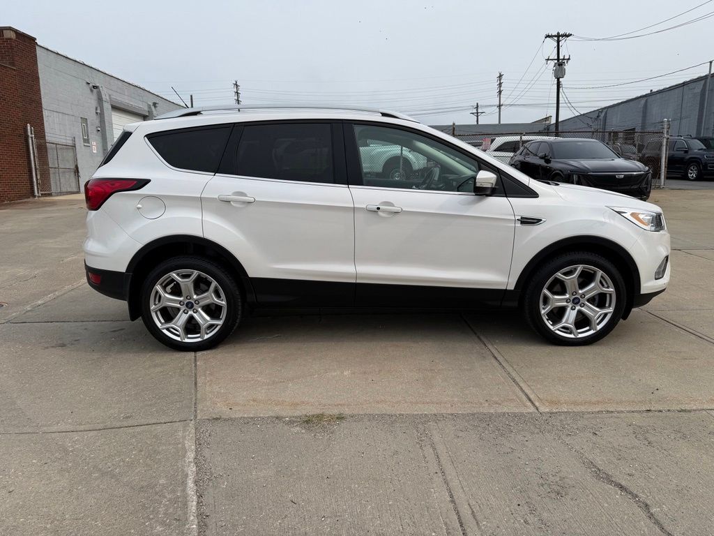 Photo 5 of 2019 Ford Escape Titanium