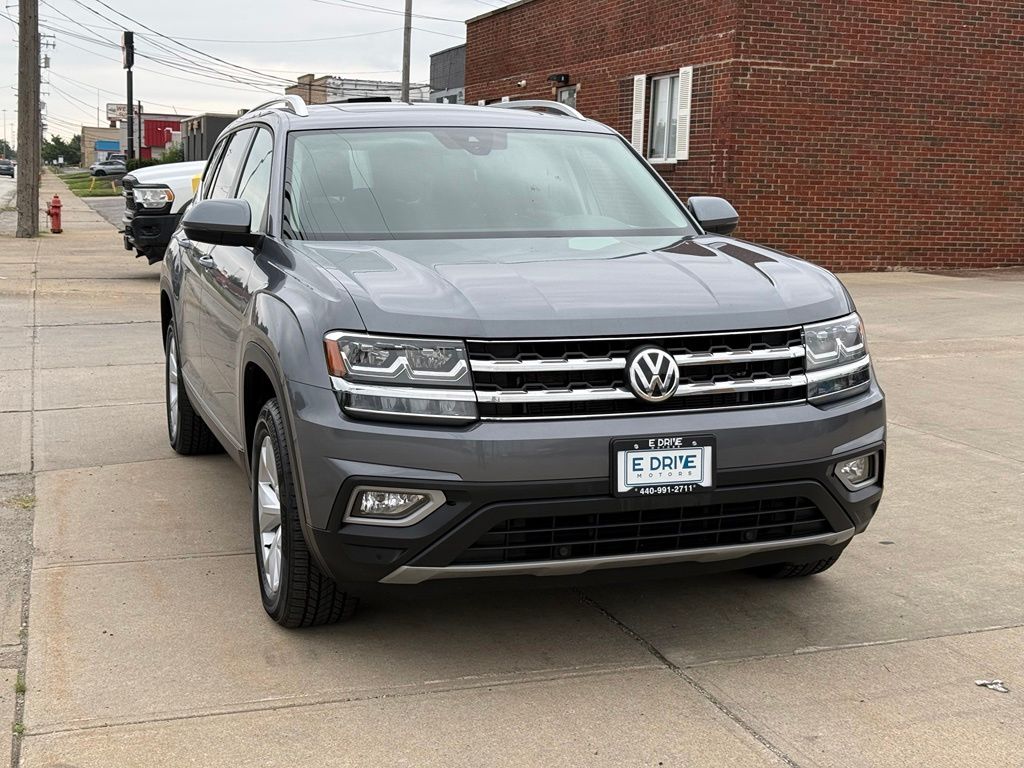 Photo 3 of 2018 Volkswagen Atlas V6 SEL 4Motion