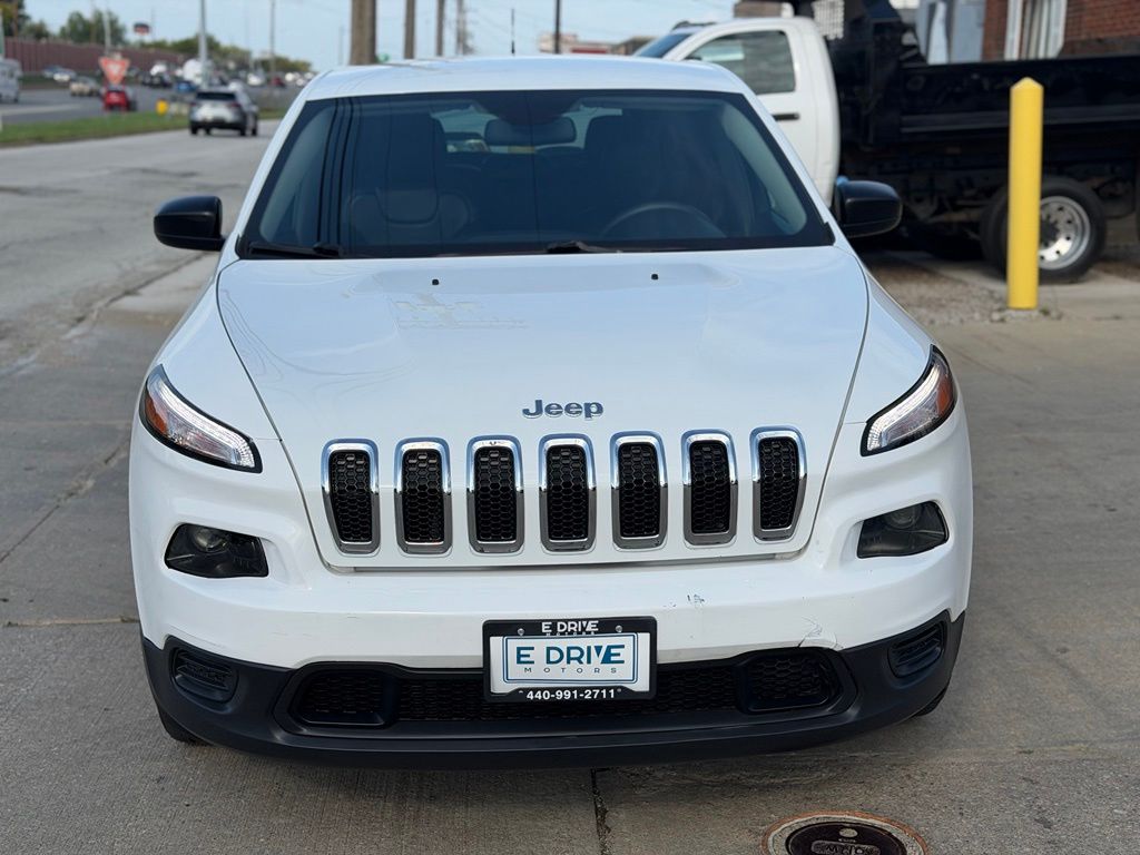 Photo 2 of 2017 Jeep Cherokee Sport