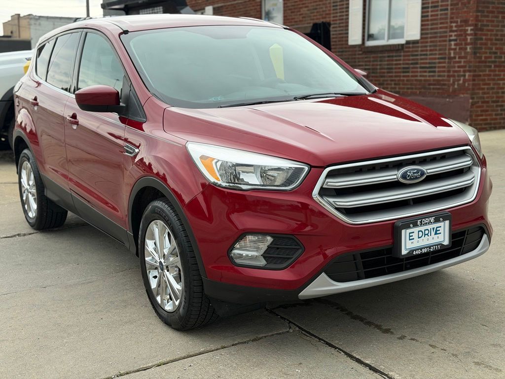 Photo 3 of 2017 Ford Escape SE