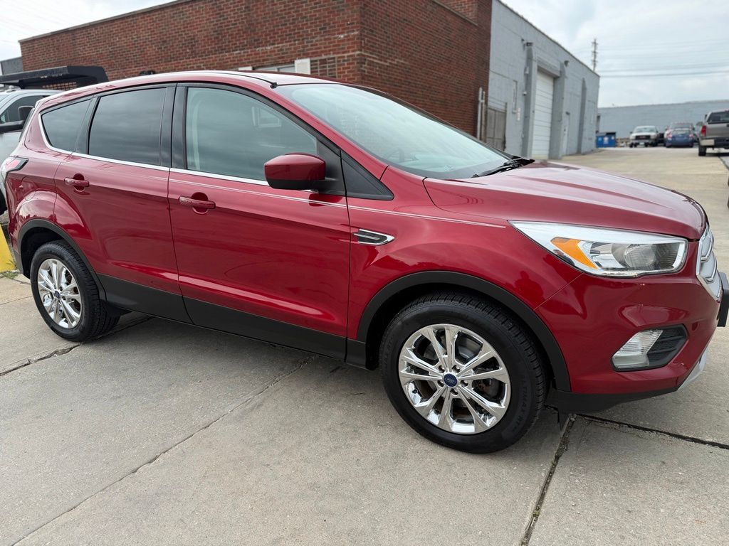 Photo 4 of 2017 Ford Escape SE