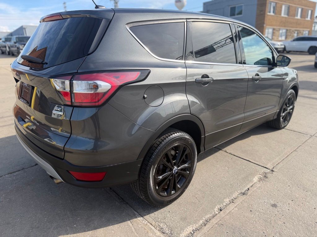 Photo 5 of 2017 Ford Escape SE