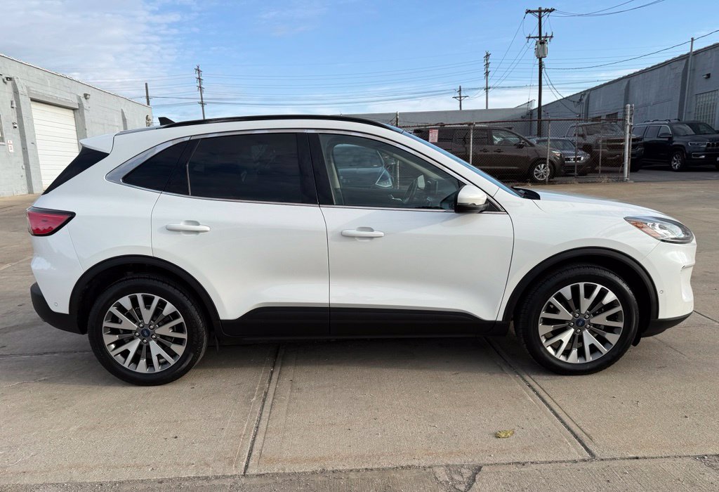 Photo 5 of 2020 Ford Escape Titanium