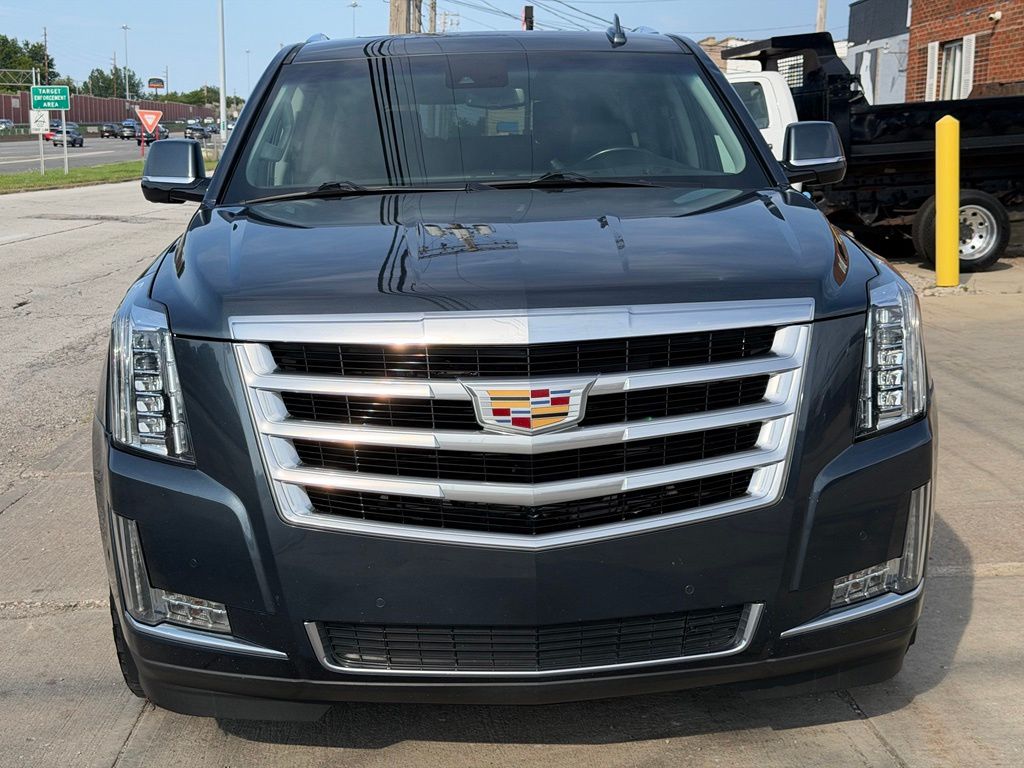 Photo 2 of 2019 Cadillac Escalade ESV Luxury
