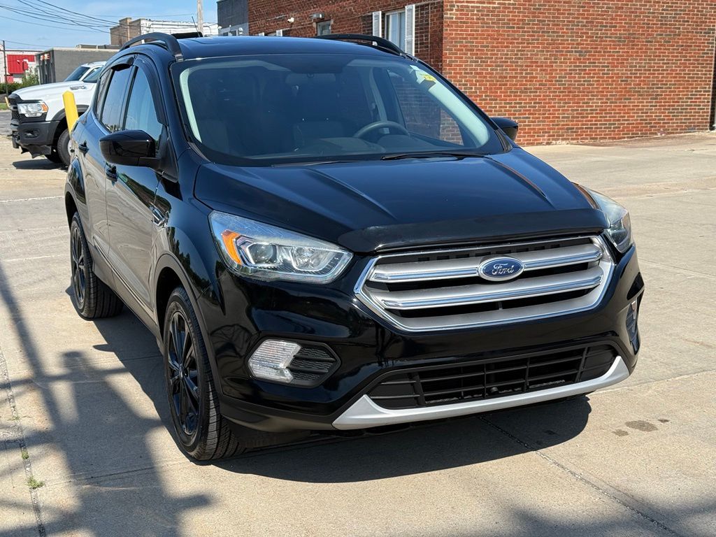 Photo 3 of 2017 Ford Escape SE