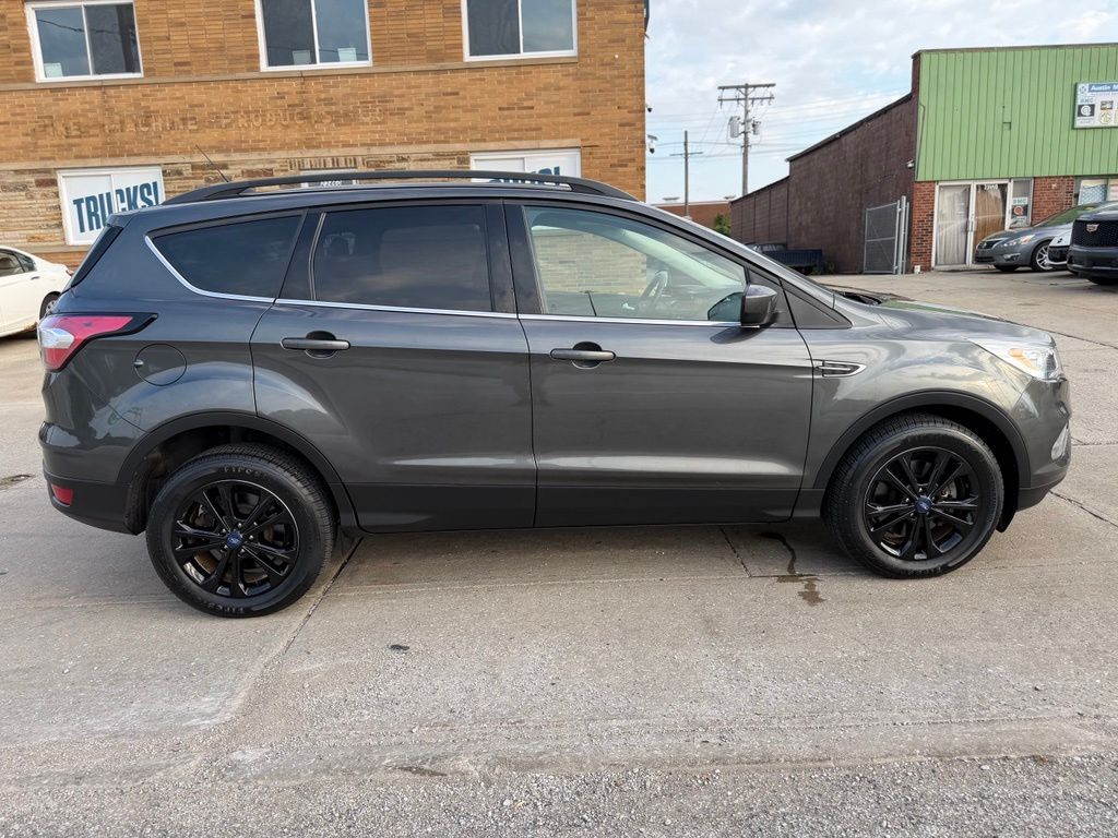 Photo 4 of 2018 Ford Escape SEL