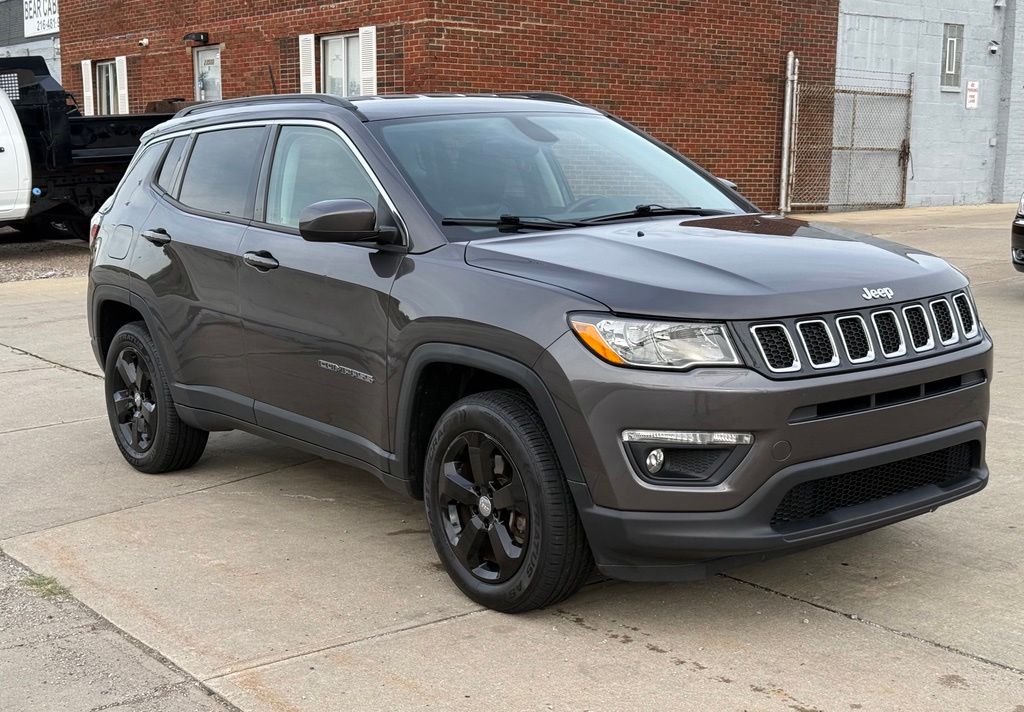 Photo 4 of 2018 Jeep Compass Latitude