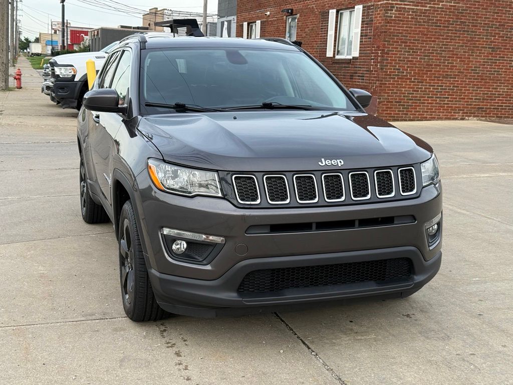 Photo 3 of 2018 Jeep Compass Latitude