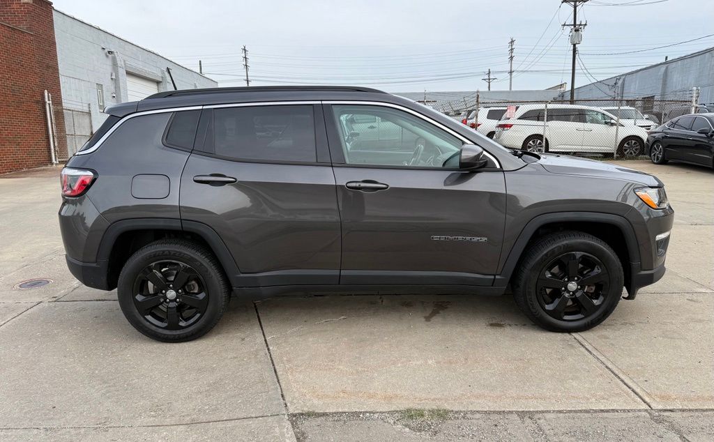 Photo 5 of 2018 Jeep Compass Latitude