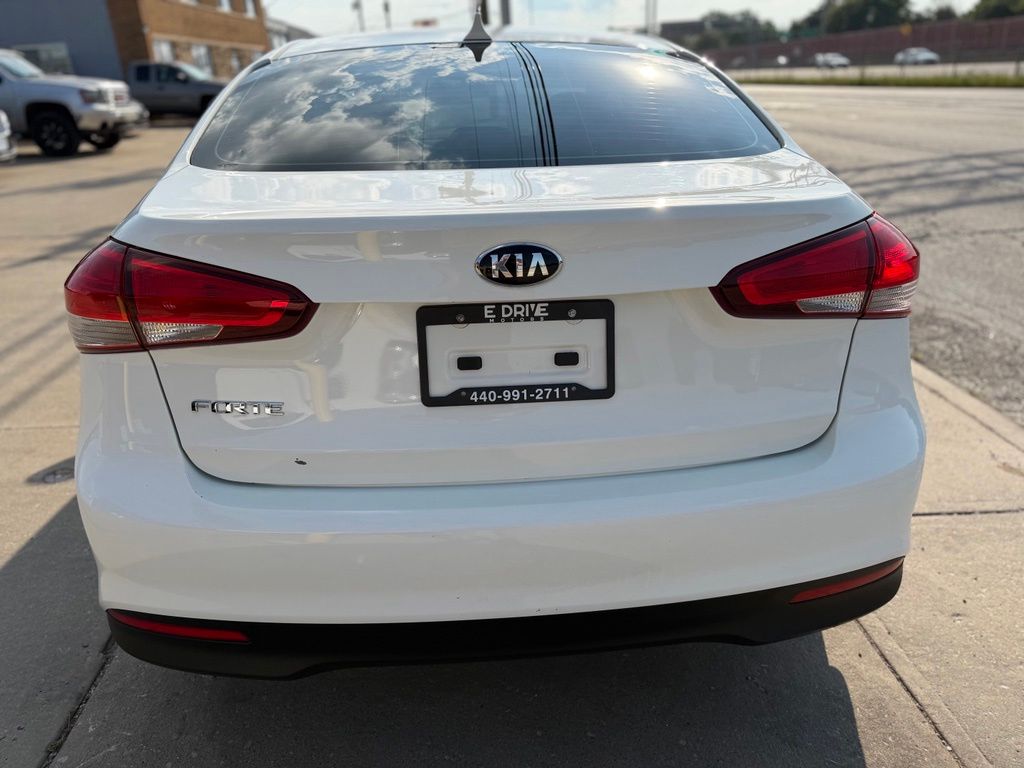 2017 Kia Forte LX - Image 4