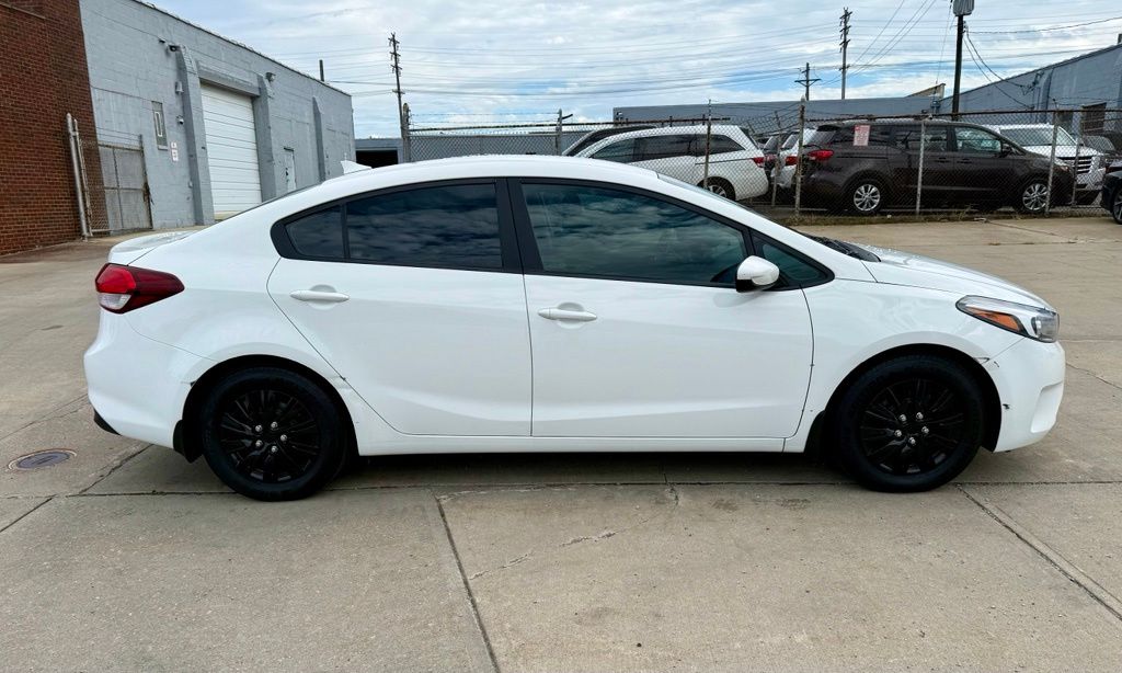 Photo 5 of 2017 Kia Forte LX