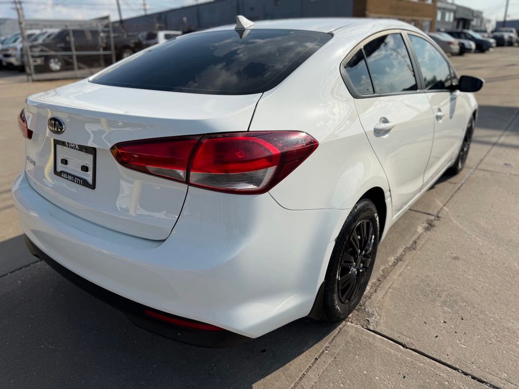 2017 Kia Forte LX - Image 5