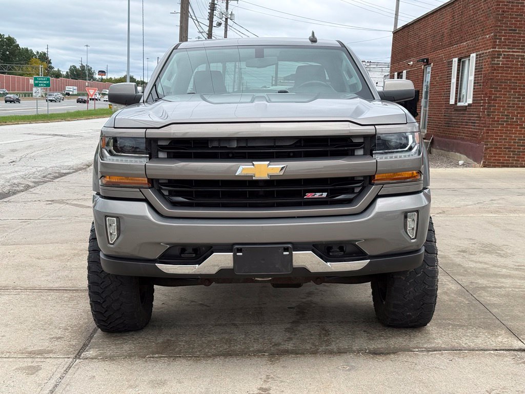 Photo 2 of 2017 Chevrolet Silverado 1500 LT