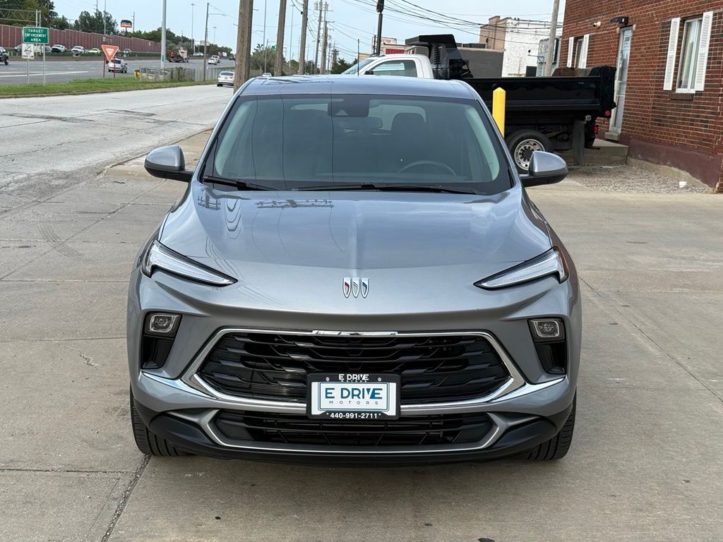 Photo 2 of 2024 Buick Encore GX Preferred