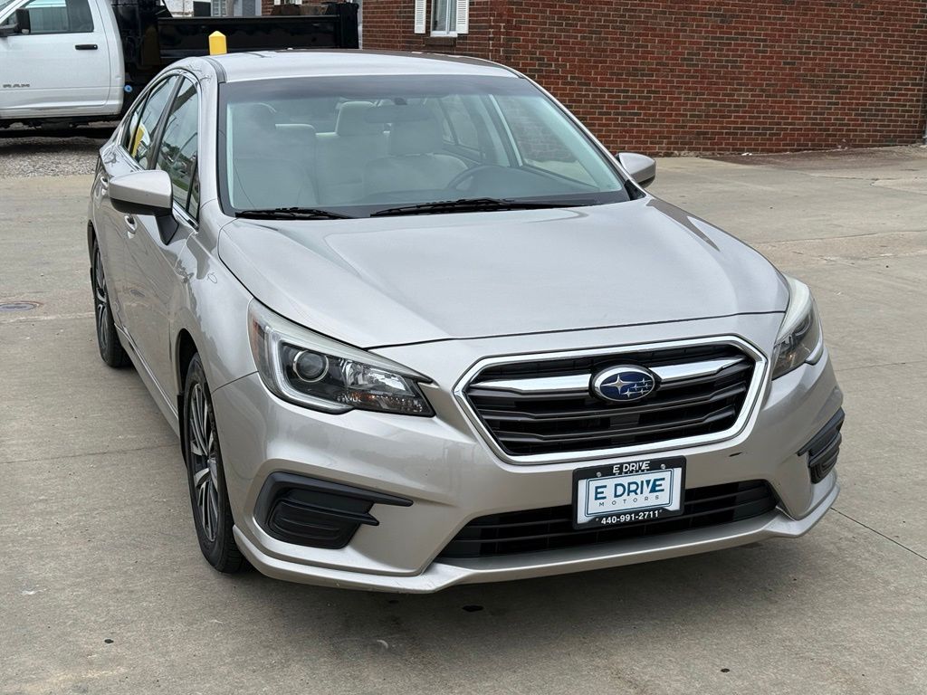 Photo 3 of 2018 Subaru Legacy 2.5i Premium