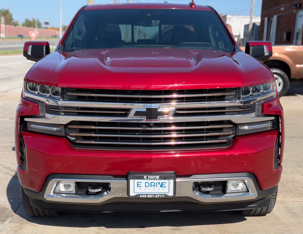 Photo 2 of 2020 Chevrolet Silverado 1500 High Country