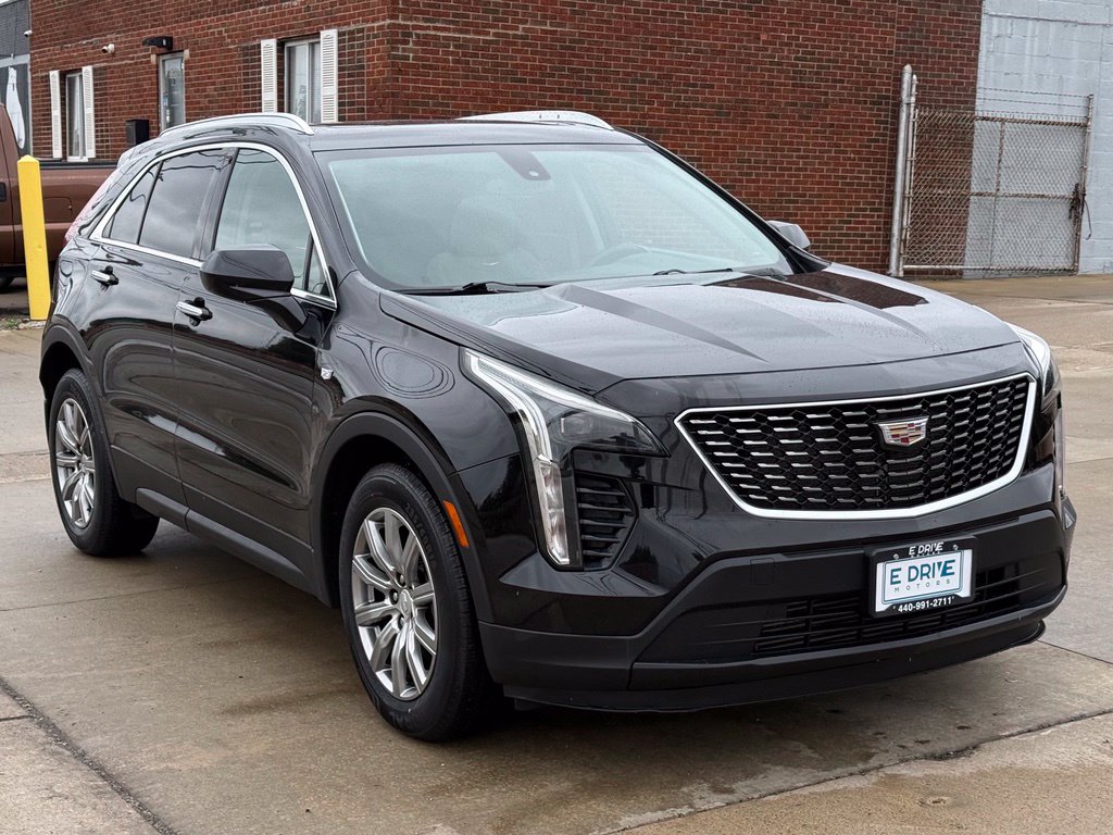 2019 Cadillac XT4 Luxury - Image 2