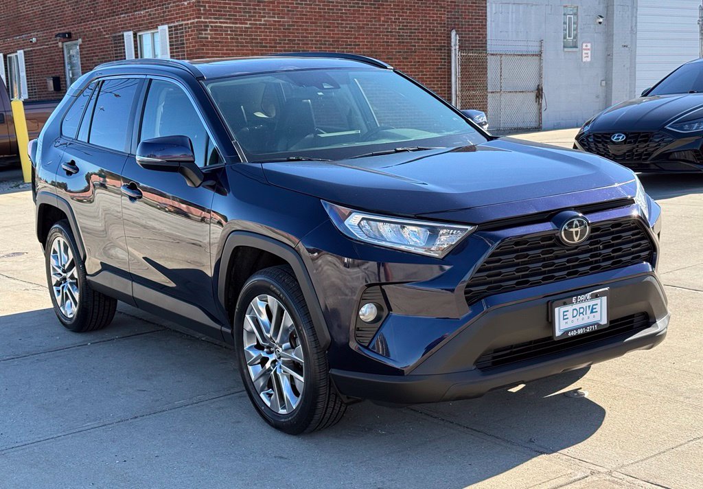 2021 Toyota RAV4 XLE Premium - Image 4