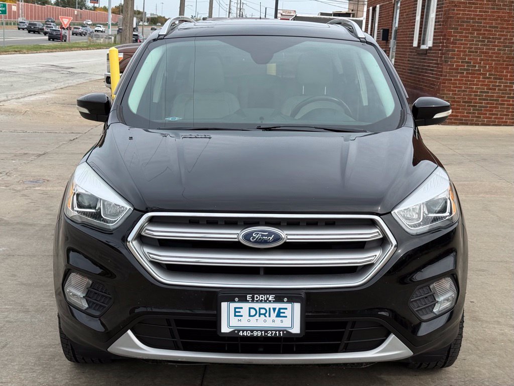 Photo 2 of 2017 Ford Escape Titanium