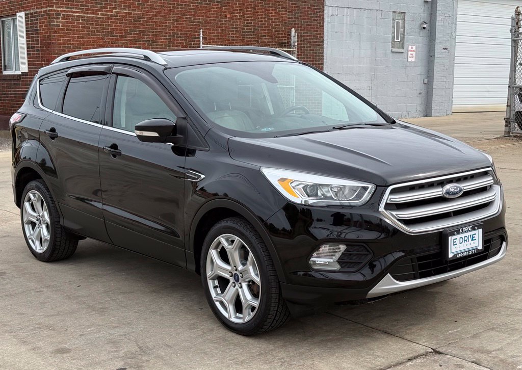 Photo 4 of 2017 Ford Escape Titanium