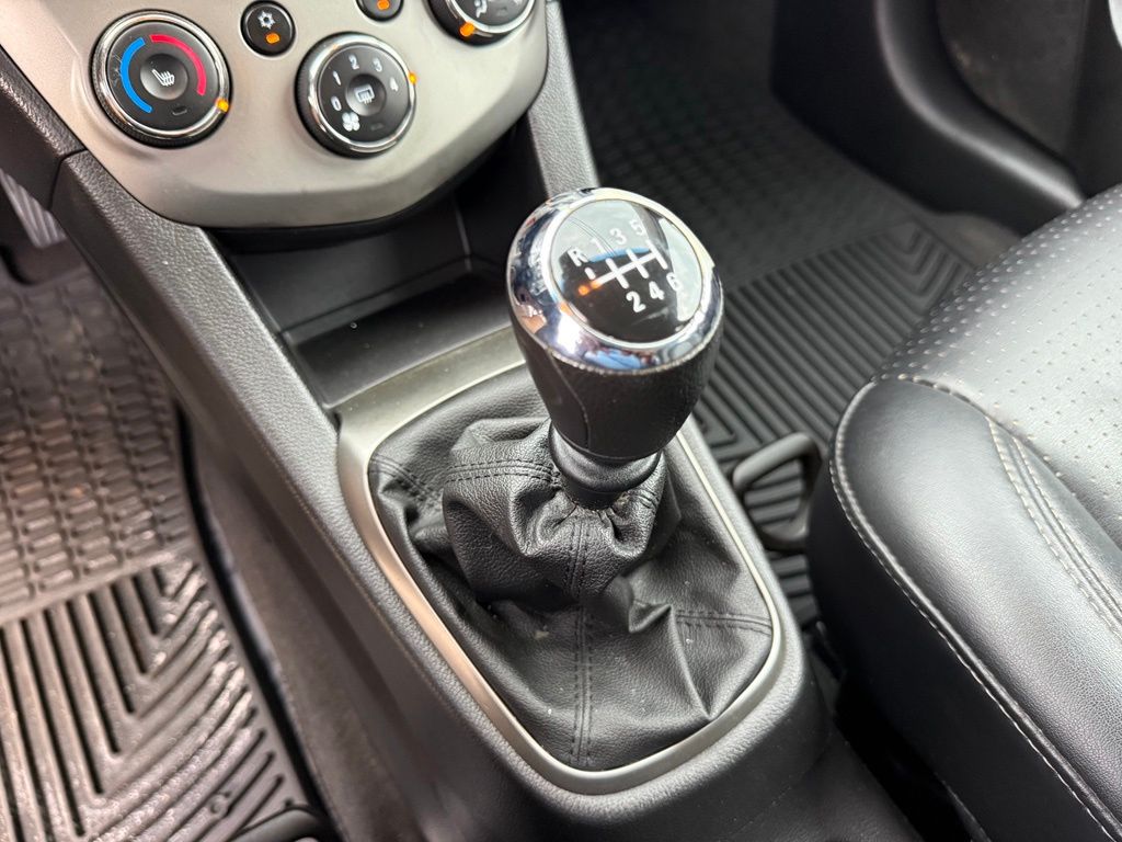 2012 Chevrolet Sonic 1LZ - Photo 30