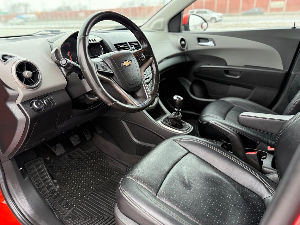 2012 Chevrolet Sonic 1LZ - Photo 21