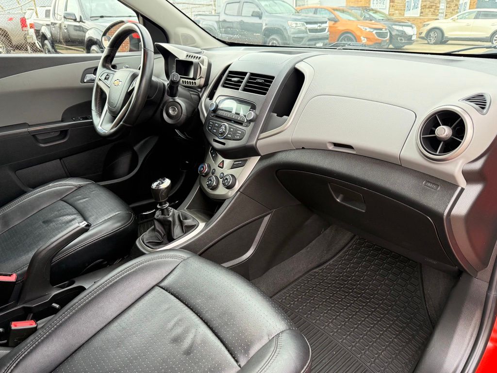 2012 Chevrolet Sonic 1LZ - Photo 27