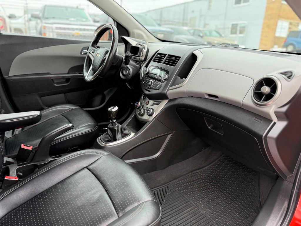 2012 Chevrolet Sonic 1LZ - Photo 23
