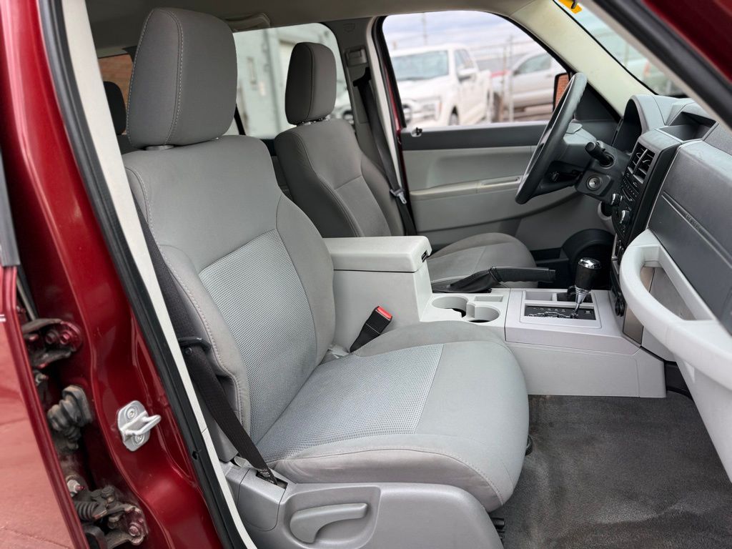 2008 Jeep Liberty Sport - Photo 25