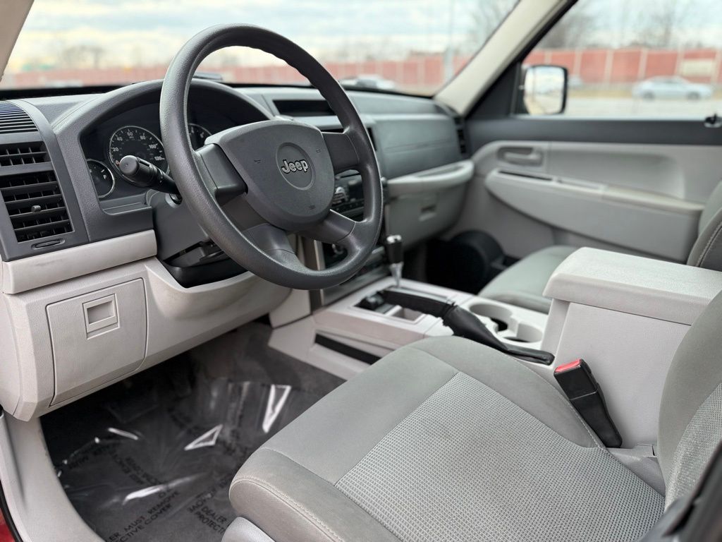 2008 Jeep Liberty Sport - Photo 24