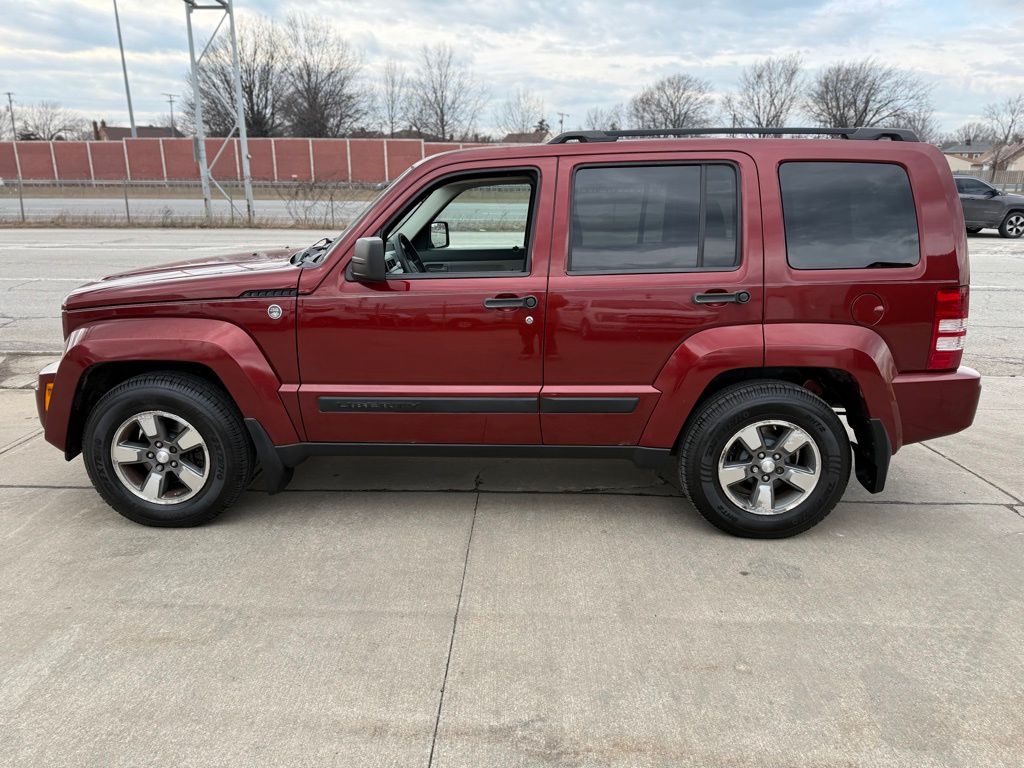 2008 Jeep Liberty Sport - Photo 11