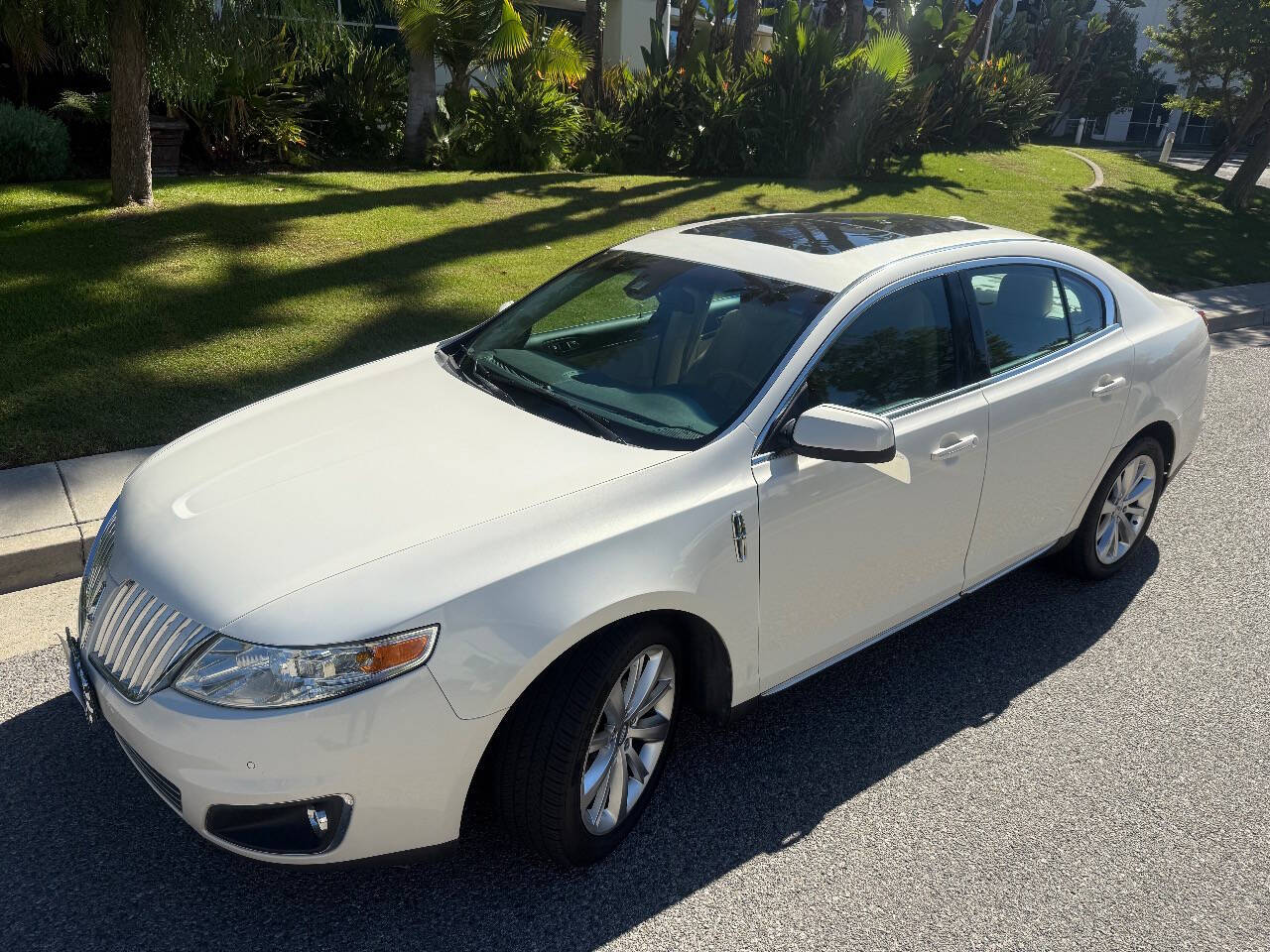 2009 Lincoln MKS Base