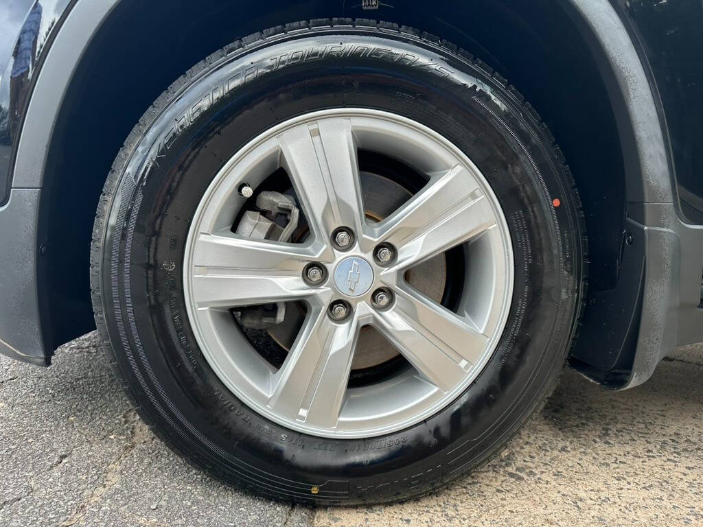 2019 Chevrolet Trax LS - Photo 18