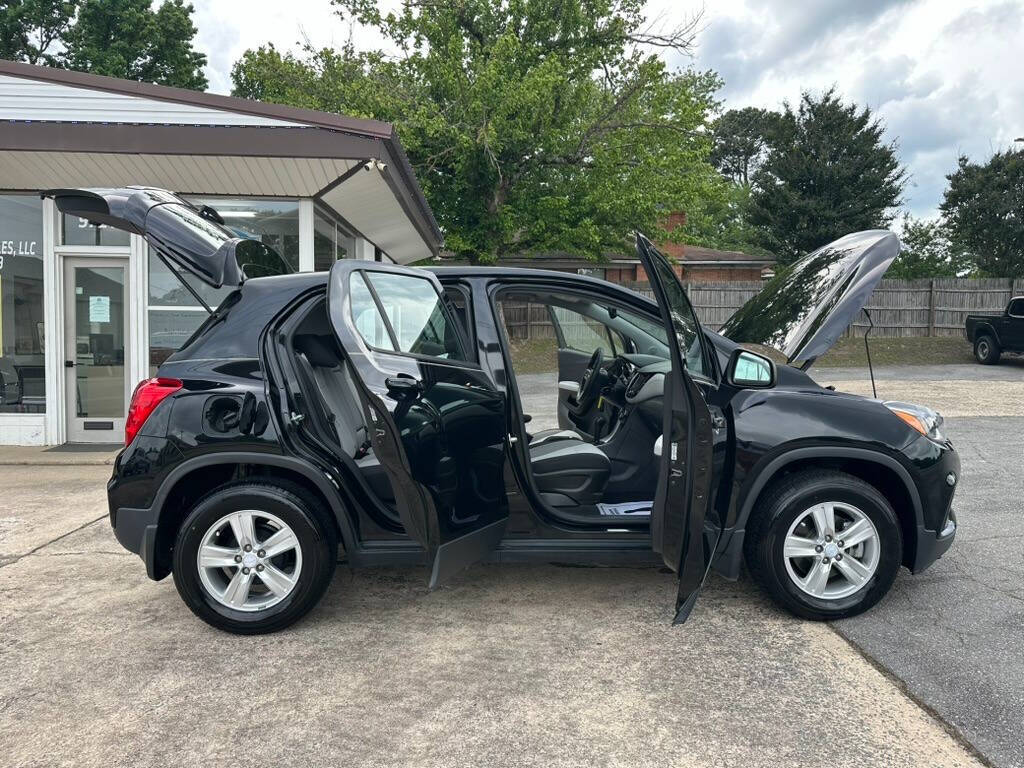 2019 Chevrolet Trax LS - Photo 10