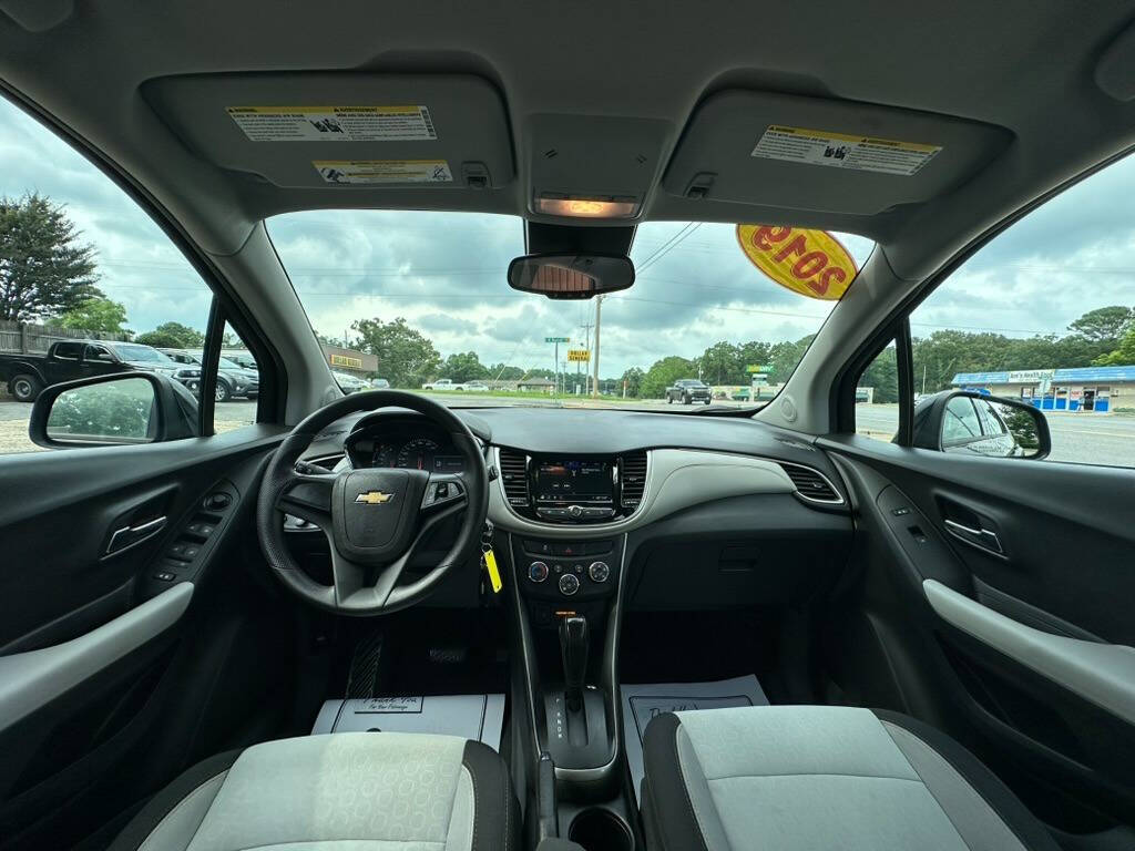 2019 Chevrolet Trax LS - Photo 29