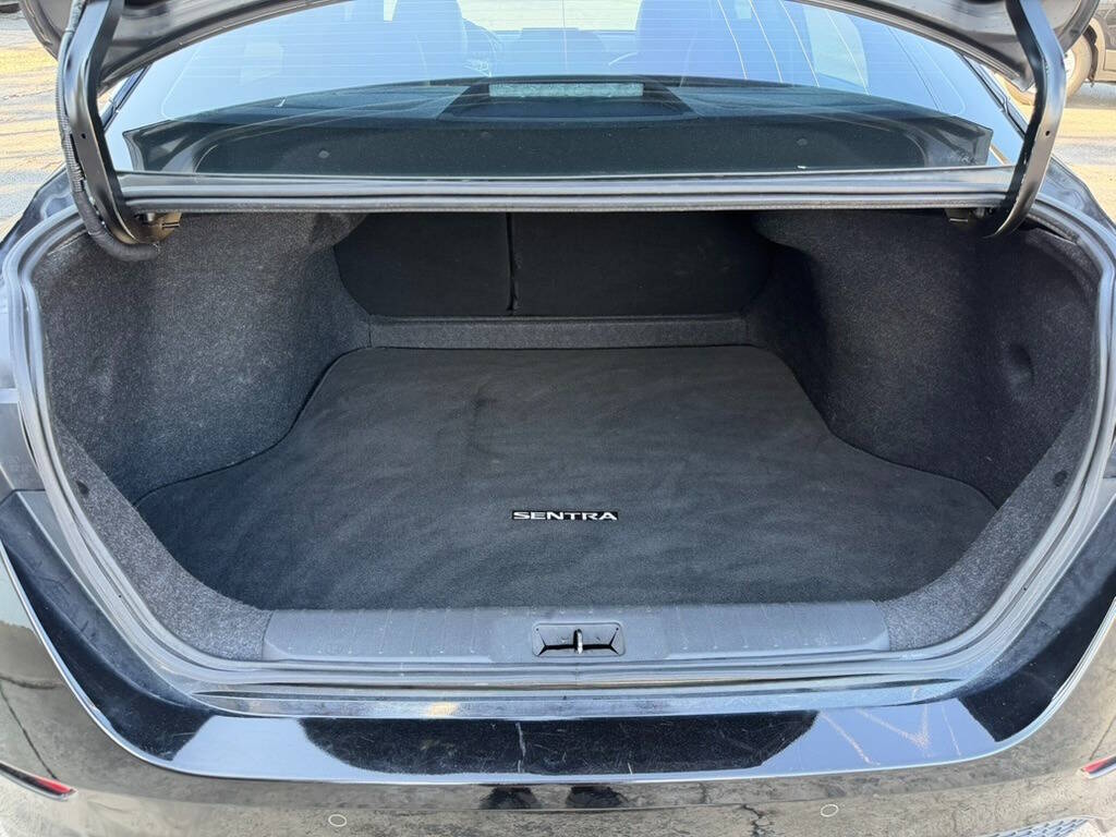 2021 Nissan Sentra SR - Photo 27