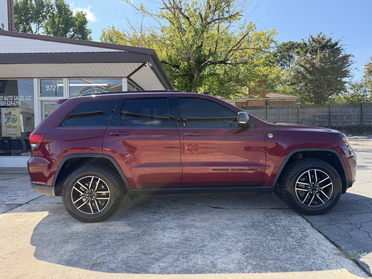 2020 Jeep Grand Cherokee Trailhawk - Image 2