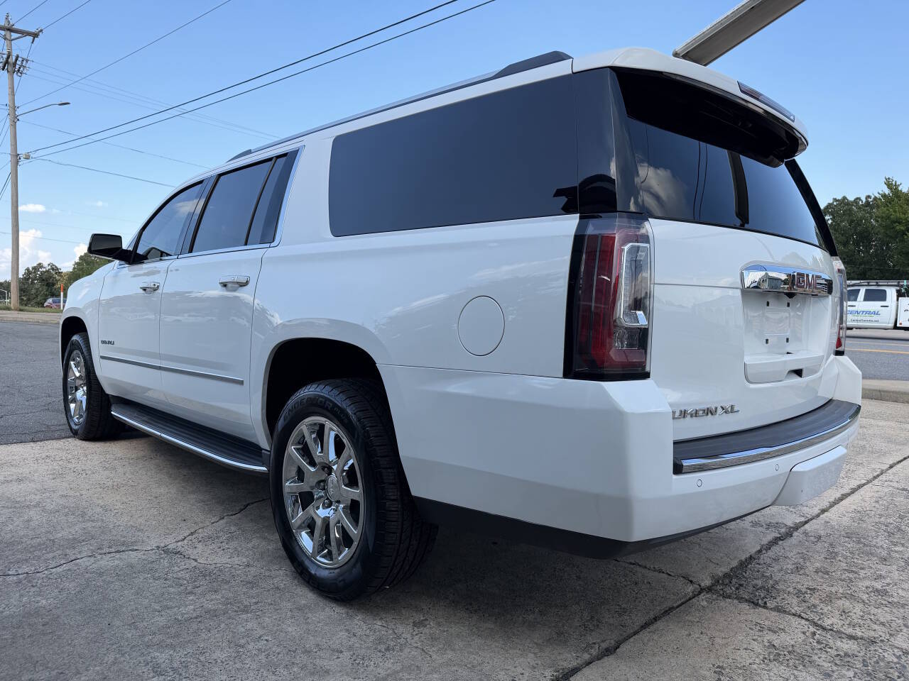 2016 GMC Yukon XL Denali - Photo 5