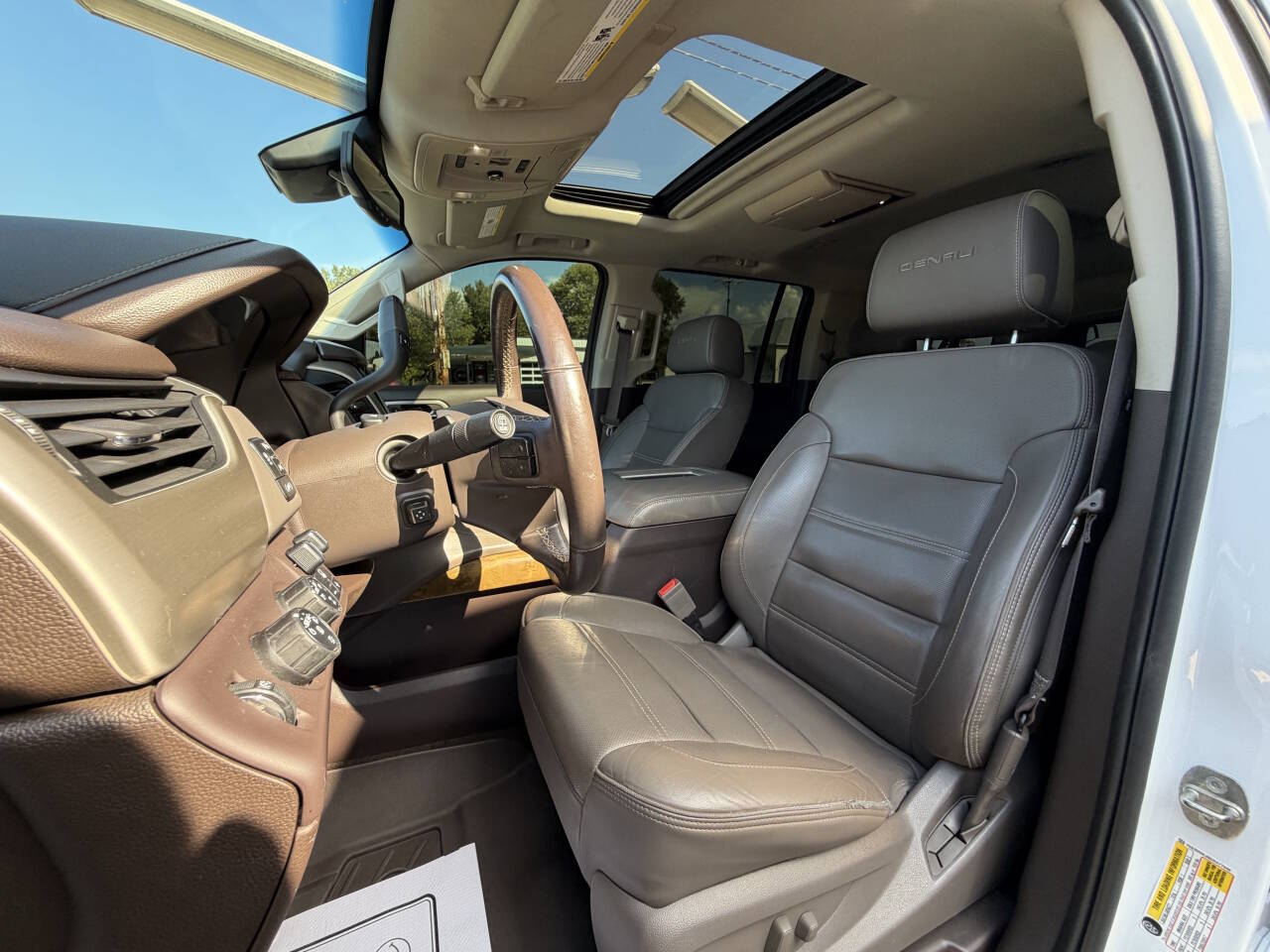 2016 GMC Yukon XL Denali - Photo 28