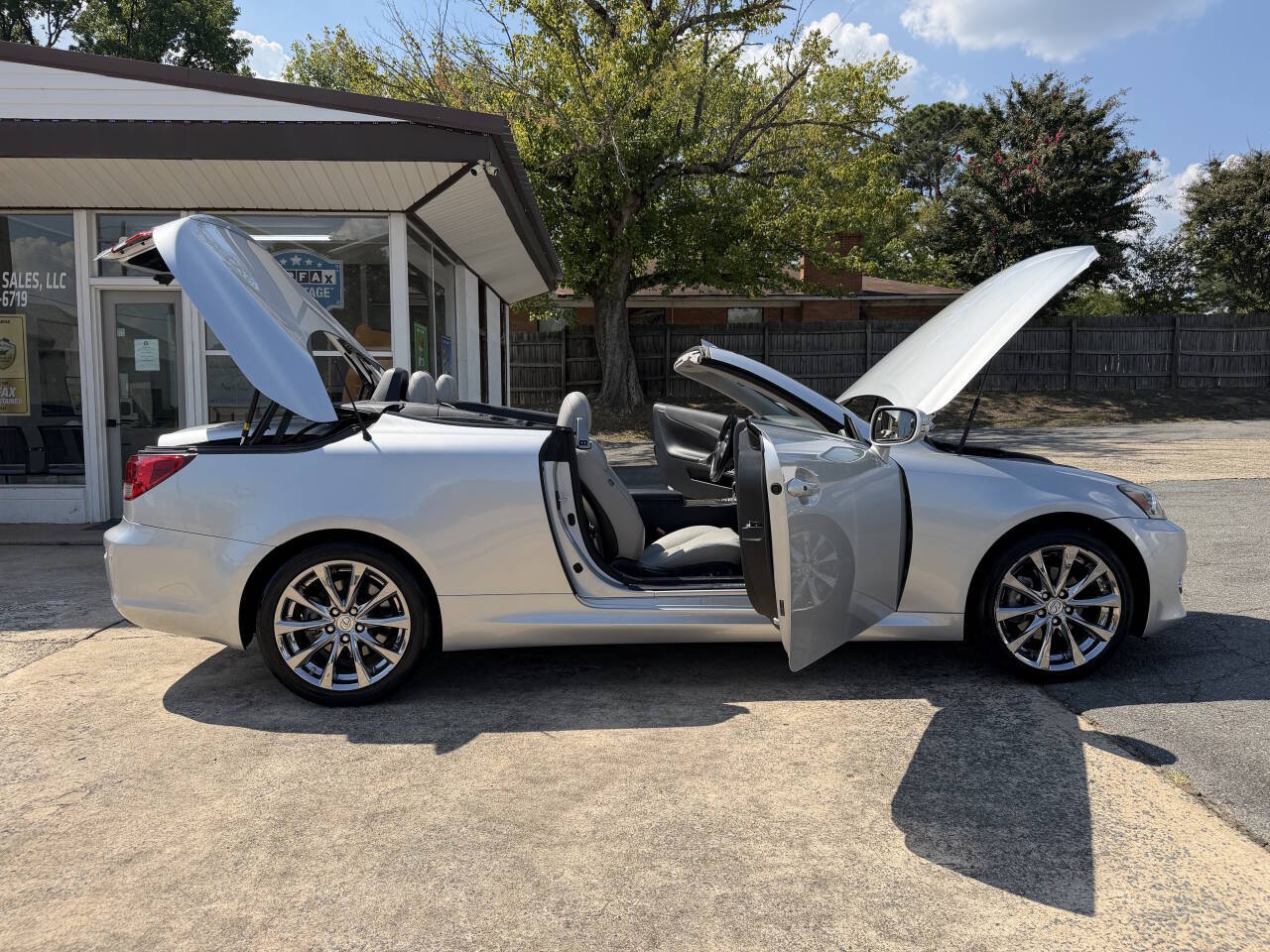 2015 Lexus IS 250 - Photo 10